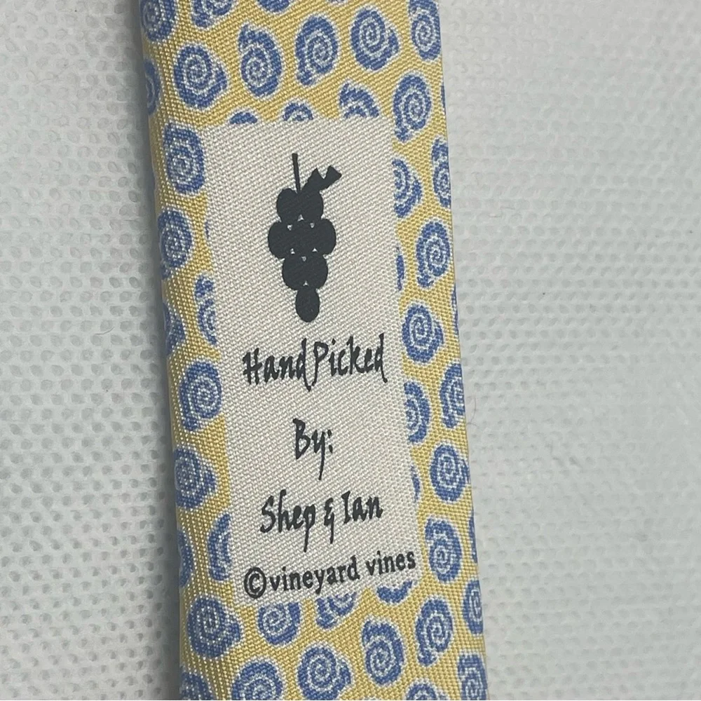 Boys Vineyard Vines Necktie Yellow Blue Shells & Snails 100% Silk Tie USA Made